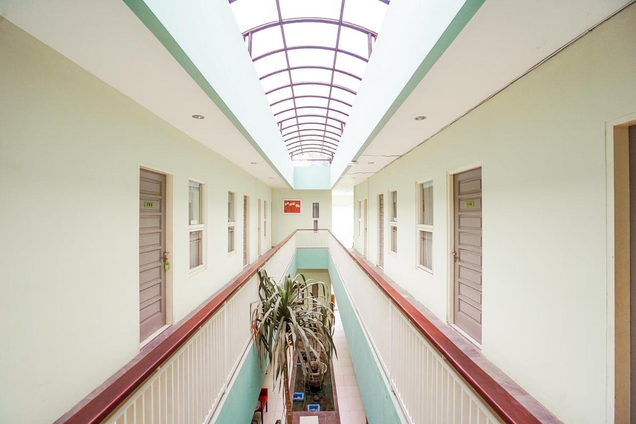 Ardhya Guesthouse Syariah By Ecommerceloka Sidoarjo Exterior photo