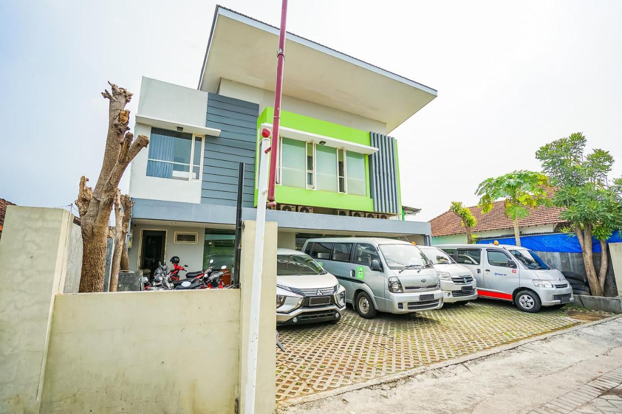 Ardhya Guesthouse Syariah By Ecommerceloka Sidoarjo Exterior photo