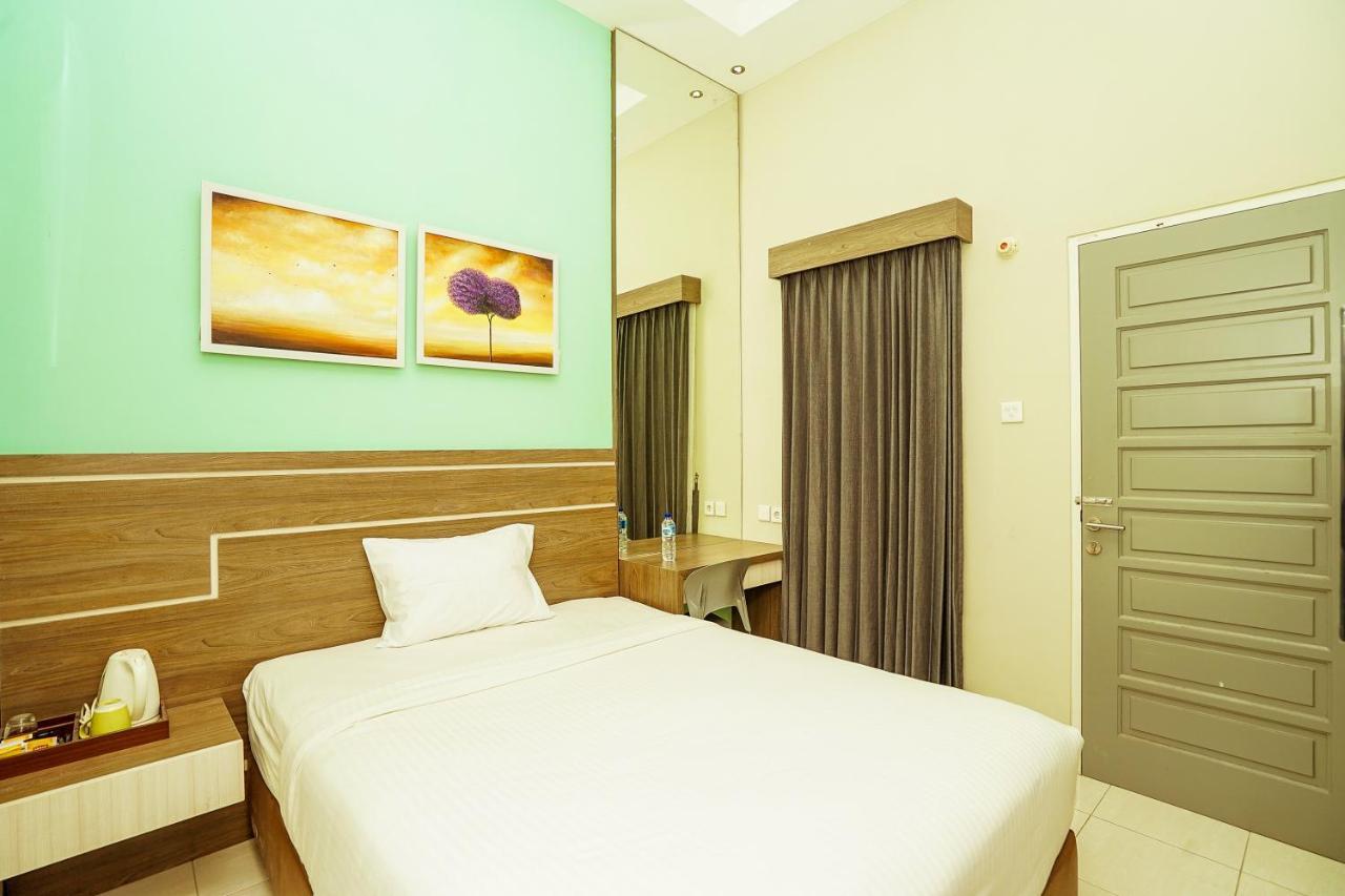 Ardhya Guesthouse Syariah By Ecommerceloka Sidoarjo Exterior photo