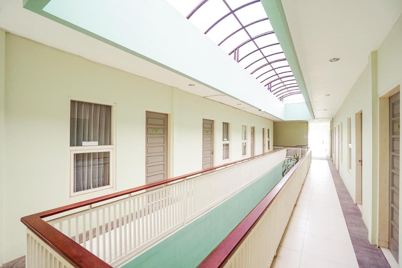 Ardhya Guesthouse Syariah By Ecommerceloka Sidoarjo Exterior photo