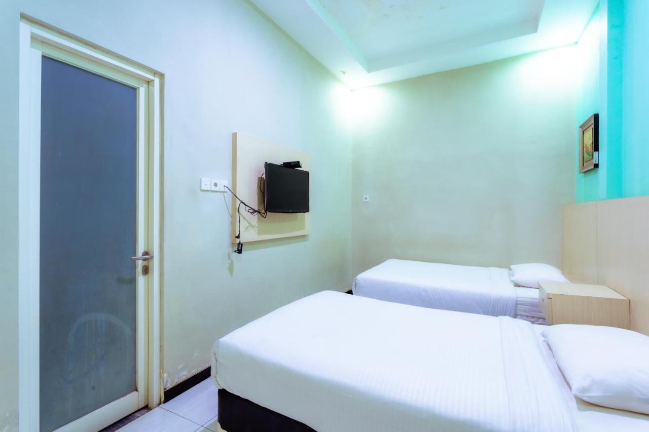 Ardhya Guesthouse Syariah By Ecommerceloka Sidoarjo Exterior photo
